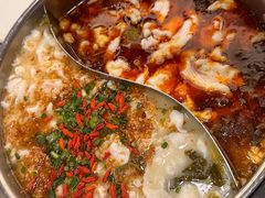 -德林酸菜鱼火锅(南丹店)