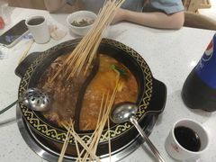 番茄鸳鸯锅-五味缘小郡肝串串火锅(泛悦城市奥特莱斯店)