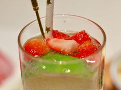 白富美荔枝气泡果饮-伊斯坦布尔土耳其清真咖啡餐厅