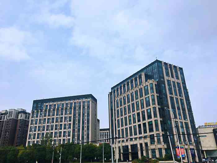 正大乐城-"正大乐城就在顾村公园地铁站,这里很大有好.