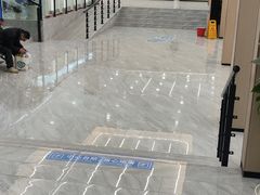 -上海大学附属上海和平眼科医院
