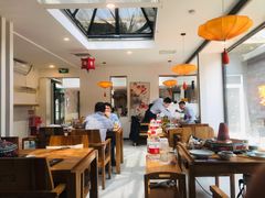 大堂-毛辣果·贵州红酸汤牛肉火锅(西单店)