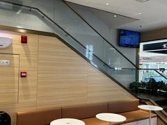 -奈雪的茶(百盛店)