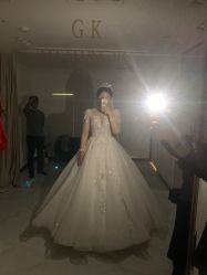 点击看大图 -GRACE KELLY婚纱与礼服(北京店)