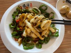 -顺溜·手工刀削面·黑金店(铜锣湾店)