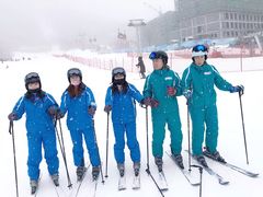 -亚布力新体委滑雪场