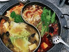 -八次方巴乡石锅鱼·金海湖水库活鱼(谷丰东路店)