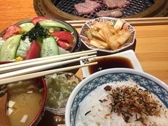 -肉魁屋·烧肉·烧鸟·酒场(高新店)