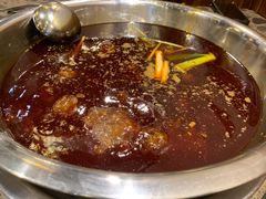 全红味锅底-肖肖酸萝卜鱼火锅(总店)