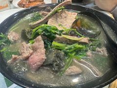 猪润牛肉莞茜皮蛋米线-华嫂冰室(尖沙咀店)