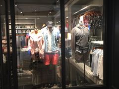 -Abercrombie&Fitch(德基广场店)