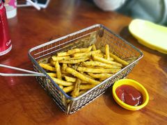 -BHC炸鸡(明洞总店)