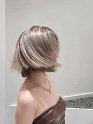 -苏豪美发S A L O N烫发染发