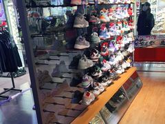 -云柏鞋业(十里堡店)