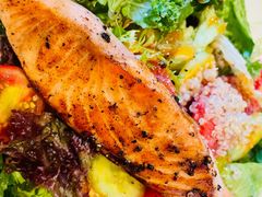 煎三文鱼西柚藜麦沙拉-blue frog蓝蛙(长泰广场店)