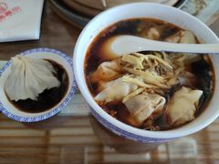 -笑来喜馄饨小笼工坊店(湖滨街店)