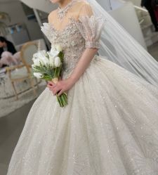 -艾米丽婚纱礼服