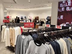 -URBAN REVIVO(上海中庚漫游城店)