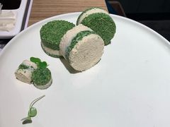 香椿豆腐-小大董·烤鸭(凤凰汇店)