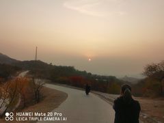 -鬼笑石后山停车场