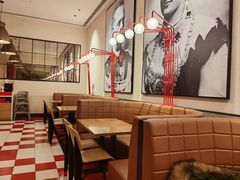 -城市大道红炉披萨烘焙坊