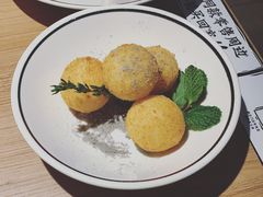 拉丝很nice芝士球-太二酸菜鱼(群光广场店)