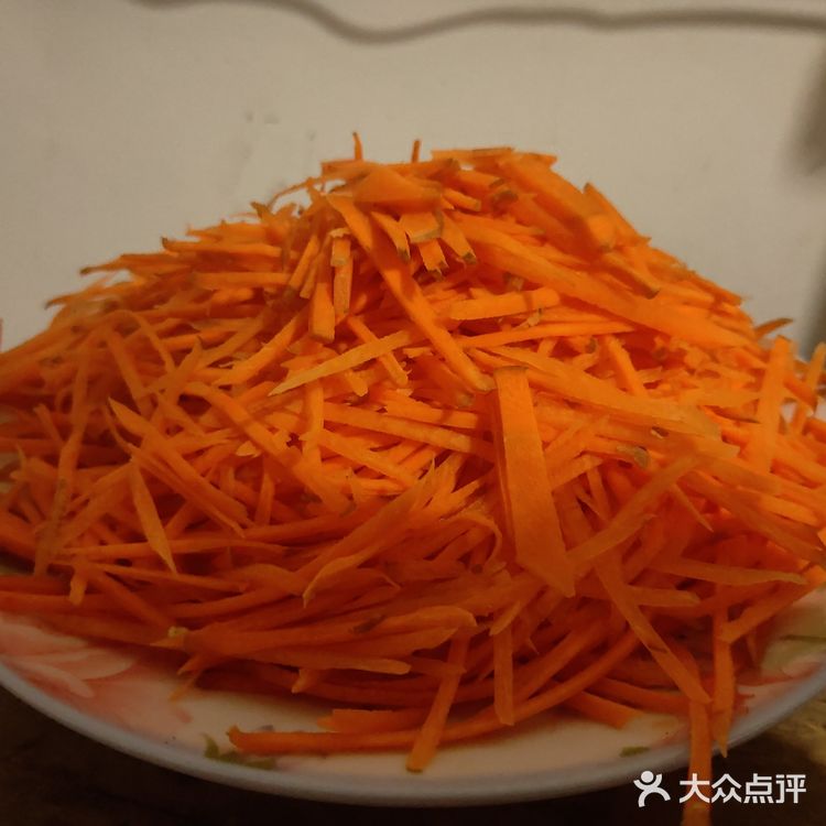 好好吃饭好好减肥-素炒胡萝卜丝