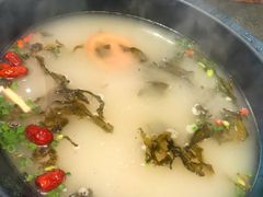 -景明轩•养生酸汤鱼火锅 云贵鲜菌 现舂野果酸汤(王寨小区店)