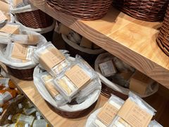 -七鲜超市(瑞虹天地太阳宫店)