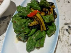 虎皮辣子烧茄子-马白开来特色羊排揪片子  (总店)