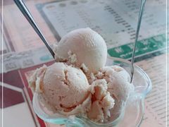 -古老冰山特色冰淇淋店(艾提尕尔店)