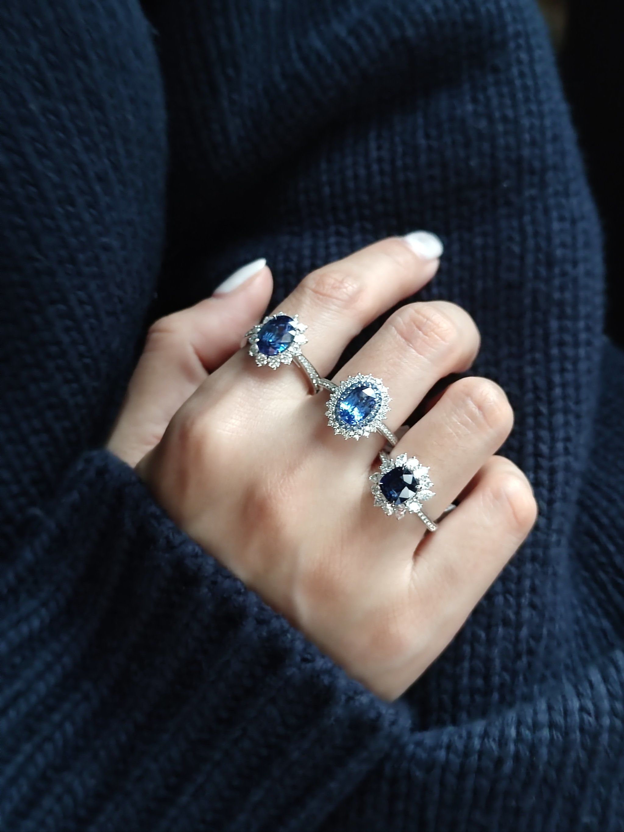 黛妃款蓝宝石戒指,永不过时的经典