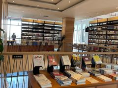 三楼图书展示区-简屋书店