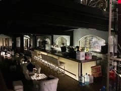 -穹六人间 people 6(岳阳路店)