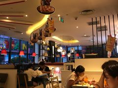 大堂-必胜客(武汉欢乐谷店)