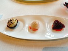 梅干菜黑毛猪烧饼-三号黄浦会Canton Table