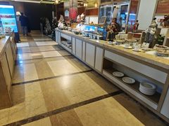 -大中华希尔顿酒店-念自助餐·嗨啤·小龙虾