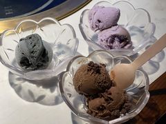 自助冰淇淋-哥老官重庆美蛙鱼头(龙湖杭州金沙天街店)