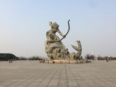 -巴陵广场