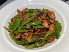 辣椒炒肉-鑫小城故事·藕汤·家常菜(台北一路总店)