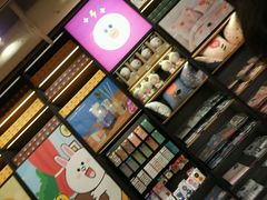 -LINE FRIENDS Garosu-gil Flagship Store