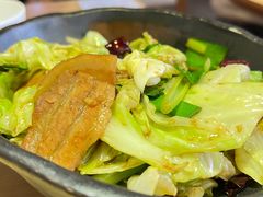 -关东小磨东北菜(上海长风大悦城店)