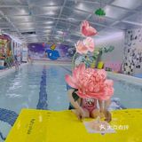 夏季热门幼儿游泳