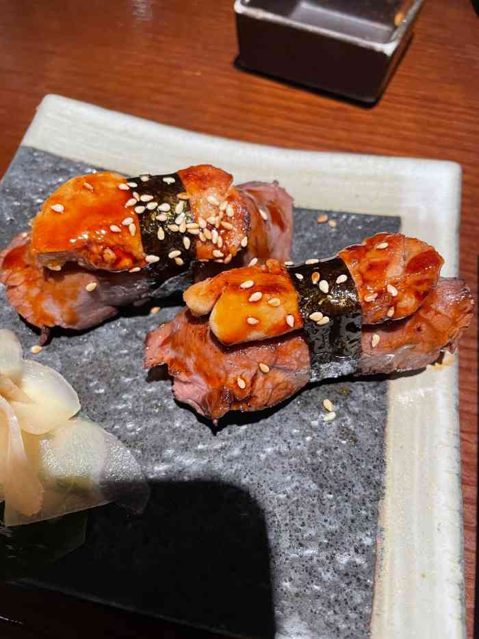 御味和食(椒江店"环境雅雅的,服务生说话也轻轻的,又不失热.