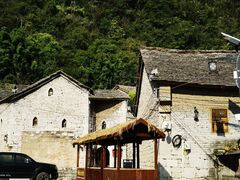 -高荡千年布依古寨旅游景区