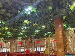 -袁小二大东北铁锅炖(吉祥村总部)