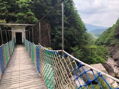 -鄣山大峡谷