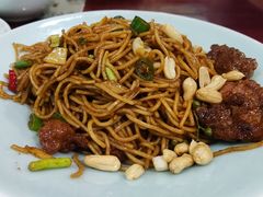 窄巷子鸡捞面-窄巷子陕菜馆·地道陕西菜(粉巷店)