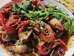 -老街烧烤大排档·地道湖北菜·龙虾馆(汉口火车站店)