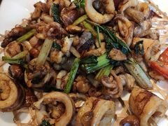 沙姜爆有膏鲜鱿-五稻厨房粤西菜(新闻店)